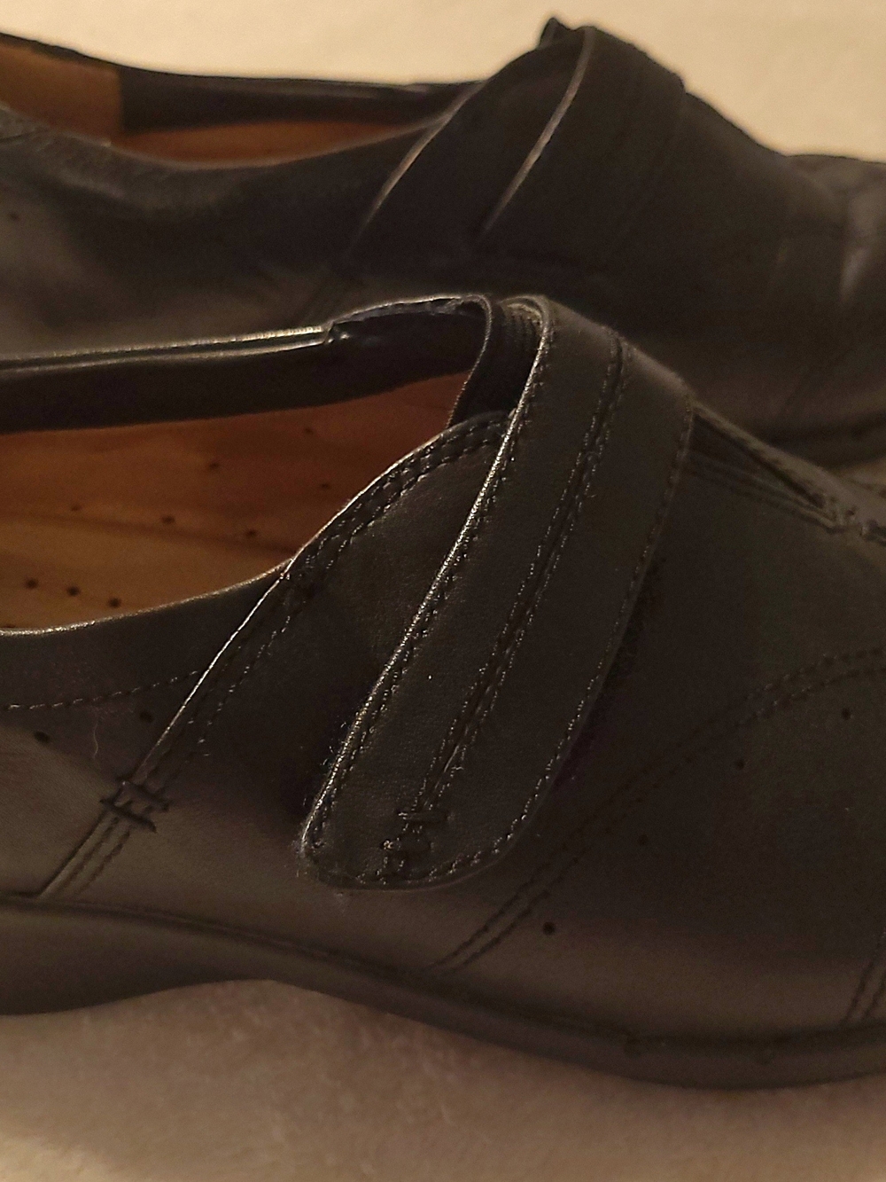 Clarks Unstructured Slip-On Black Leather Shoes Comfort Support Size 9M